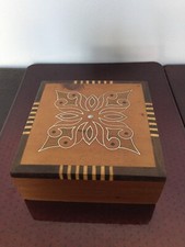 Boite à cartes carrée en