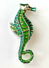 BROCHE HIPPOCAMPE NEUVE VERT &