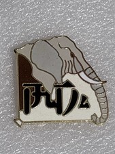 Pin’s  Éléphant Défense