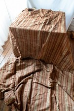 Tissu ancien grand rideau