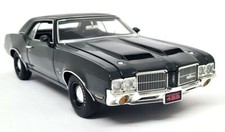 Acme 1/18 - Oldsmobile Cutlass SX Rocket 455 Metallic Green Diecast Model Car