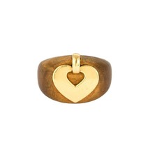 POIRAY - COEUR SECRET- Bague en or jaune et bois de santal