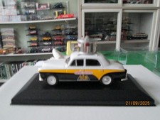 PEUGEOT 403 SEB .1/43. ALTAYA. BOITE VITRINE