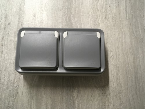 Prise double plexo - plexo, etanche