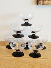 8 Anciennes Coupes A Champagne En  Verre Gravé Pied Couleur Aubergine Art Déco