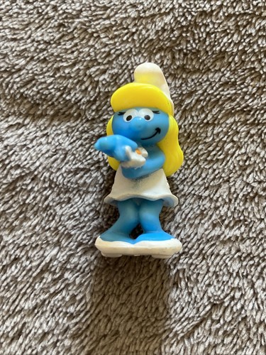 Petite figurine kinder - petite,