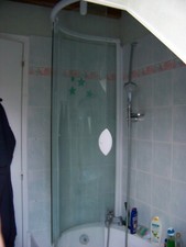 Paroi de douche en verre pour baignoire