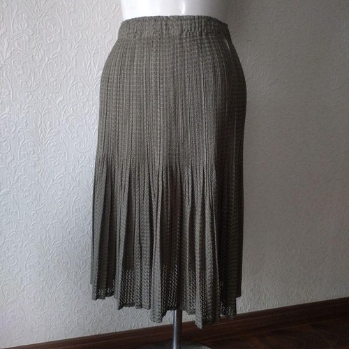Pleats please issey - pleats, miyake