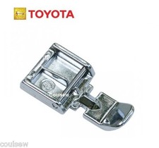 Sewing machine zipper foot - machine,