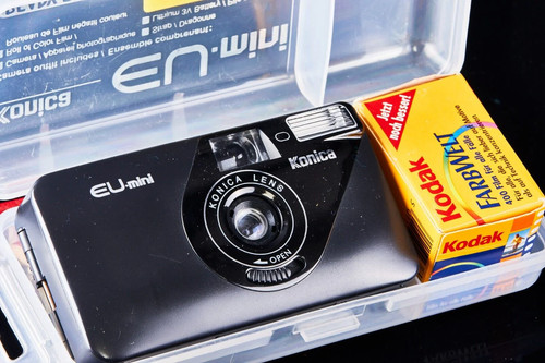 Konica mini noir 19738 - b-f,