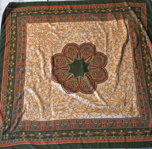 Grand foulard carre 120 - carre, x