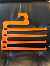 SUPERBE CINTRE MULTI VETEMENTS