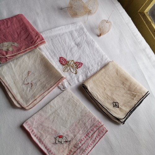 Lot mouchoirs anciens - lot,