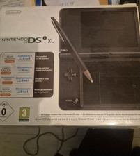 Nintendo Nintendo DSi XL + 4 JEUX COMME NEUVE