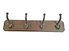 vestiaire porte manteaux "écolier" en bois et patères en fonte / 49 cms de long 