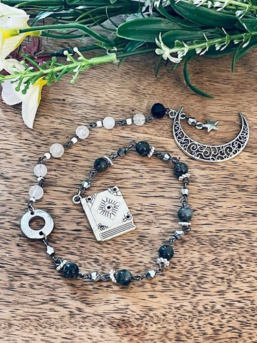Hecate dark goddess - goddess, chapelet
