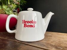 Théière publicitaire Lipton/ Brooke Bond en porcelaine blanche vintage Pillivuyt