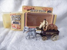 SUPERBE CHARIOT HIPPOMOBILE TRANSPORT TONNEAUX  2 chevaux & 1 Cochet Proche 1/43