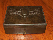 COFFRET à CIGARES ART DECO avec CLÉ - ANNÉES 1920 - CUIVRE PATINÉ INTÉRIEUR BOIS