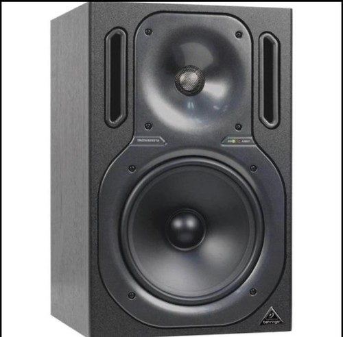 Pair used behringer - a,