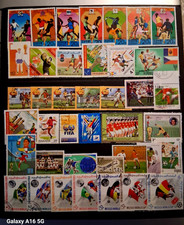 Lot de 40 Timbres Thématique "Football" (THE 819)