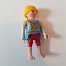 FIGURINE FEMME BLONDE