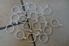 Lot de 17 anneaux blancs pour rideaux  Diamètre 3 cm