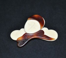 Léa Stein, Broche moderniste