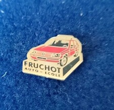 RARE PINS Car Voiture PEUGEOT