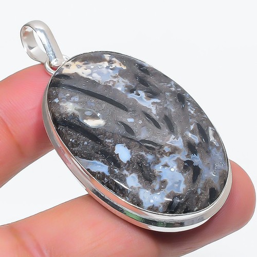 Pendentif pierre précieuse