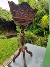 rare selette jardiniere bretonne sculptee decor de personnage costume bretagne