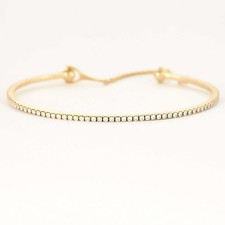 Messika - Skinny - Bracelet en or jaune et diamants. 0.80 carat.