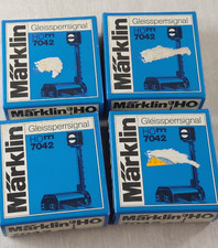 Lot de 4 anciens signaux de manoeuvre, Märklin, 7045, en HO