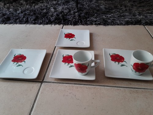 Mot tasses et 4 - tasses,