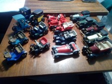 lot, assortiment de miniatures - véhicules anciens en plastique...