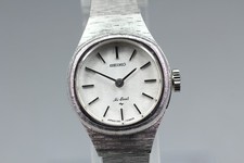 Montre pour femme manuelle