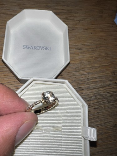 Swarovski bague sertie dorée - swarovski,
