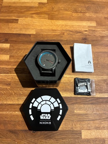 Nixon star wars millenium - star,