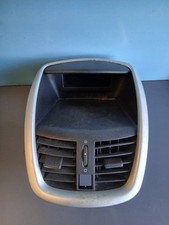 Peugeot 207 / Grille de
