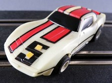 TCR - Chevrolet Corvette N°5 Glow in the Dark Bandes Rouges