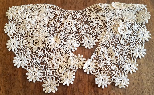 Col ancien dentelle - ancien, en
