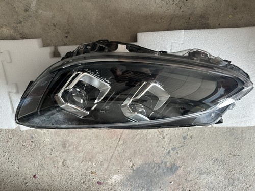 Phare avant gauche ford kuga - gauche,