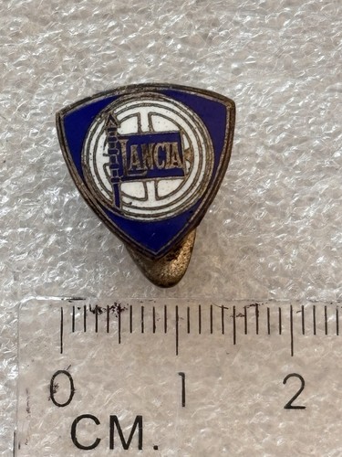 Badge boutonnière lancia - boutonnière,