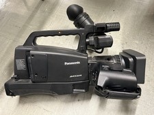 Panasonic AG-HMC80 3MOS AVCCAM