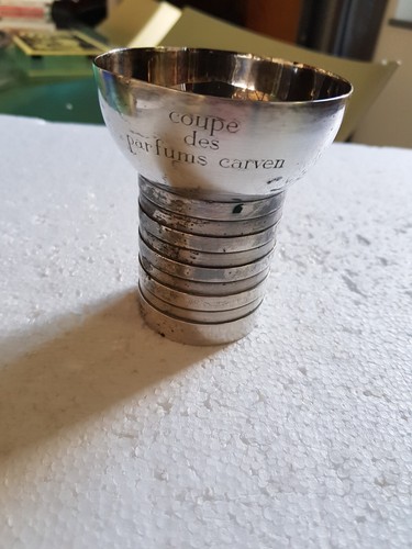 Ancienne coupe des parfums - des,