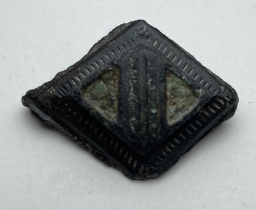 Objet ancien fibule romaine - objet,