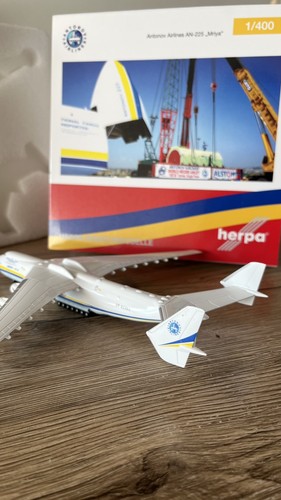 Herpa 400 antonov airlines - 1/400°,
