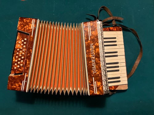 Meisterspiel accordion circa - meisterspiel,