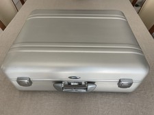 Valise Zéro Halliburton en