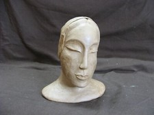 Très joli buste de femme type